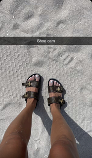 Chantel Jeffries feet photo thumbnail