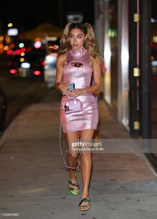Chantel Jeffries feet photo thumbnail