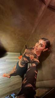 Chantel Jeffries feet photo thumbnail