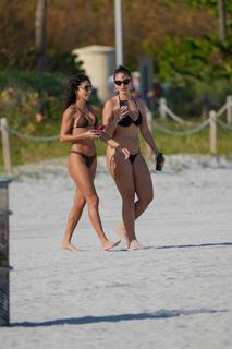 Chantel Jeffries feet photo thumbnail