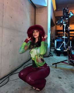 Chantel Jeffries feet photo thumbnail