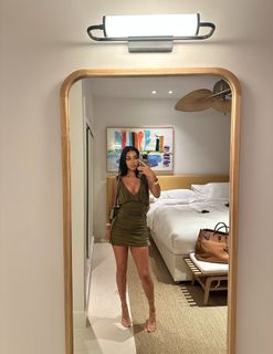 Chantel Jeffries feet photo thumbnail