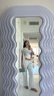 Chantel Jeffries feet photo 3