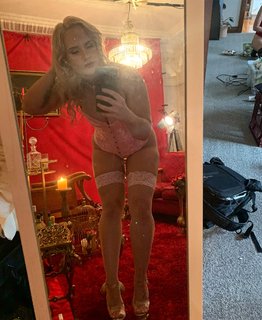 Chantelle Allison feet photo 10