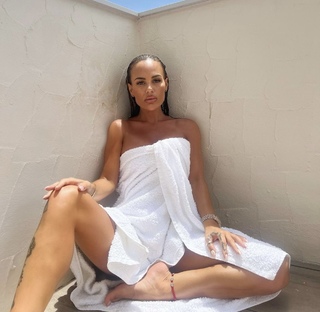 Chantelle Connelly feet photo 8
