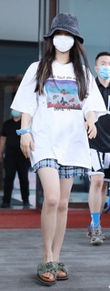 Chaoyue Yang feet photo 7