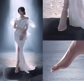 Chaoyue Yang feet photo 3