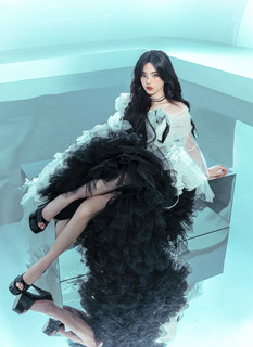 Chaoyue Yang feet photo 9