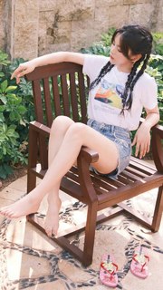 Chaoyue Yang feet photo 5