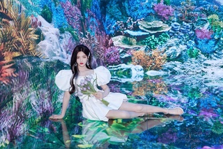 Chaoyue Yang feet photo 1
