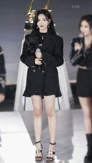 Chaoyue Yang feet photo 12