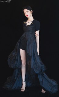 Chaoyue Yang feet photo 3