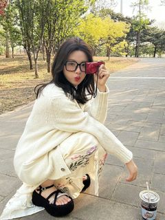 Chaoyue Yang feet photo 2