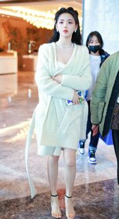Chaoyue Yang feet photo 9