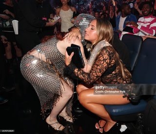 Chappell Roan feet photo thumbnail