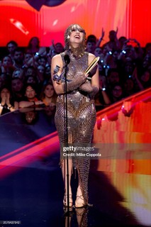 Chappell Roan feet photo thumbnail