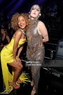 Chappell Roan feet photo thumbnail