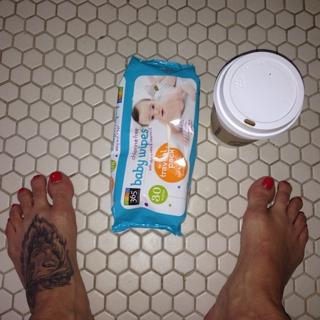 Charisma Carpenter feet photo thumbnail
