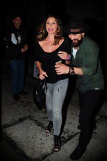 Charisma Carpenter feet photo thumbnail