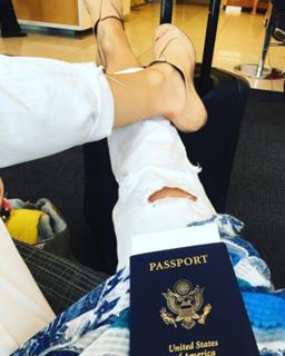 Charisma Carpenter feet photo thumbnail