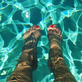 Charisma Carpenter feet photo thumbnail
