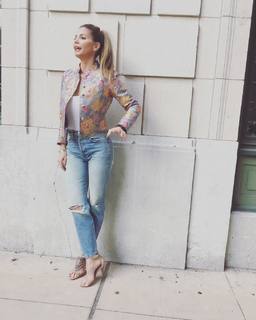 Charisma Carpenter feet photo thumbnail