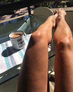 Charisma Carpenter feet photo thumbnail