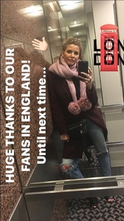 Charisma Carpenter feet photo thumbnail