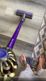 Charisma Carpenter feet photo thumbnail
