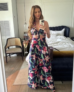 Charisma Carpenter feet photo thumbnail