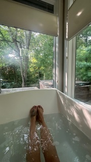 Charisma Carpenter feet photo thumbnail