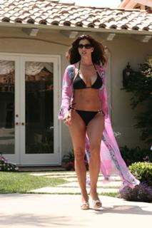 Charisma Carpenter feet photo thumbnail