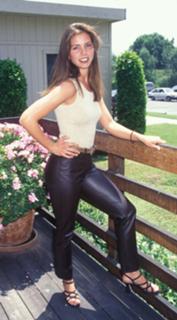Charisma Carpenter feet photo thumbnail