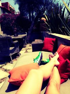 Charissa Thompson feet photo thumbnail