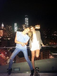 Charissa Thompson feet photo thumbnail