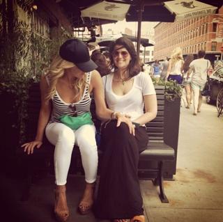 Charissa Thompson feet photo thumbnail