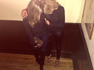 Charissa Thompson feet photo thumbnail
