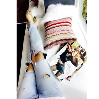 Charissa Thompson feet photo thumbnail