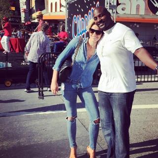 Charissa Thompson feet photo thumbnail