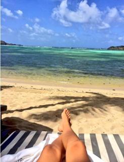 Charissa Thompson feet photo thumbnail