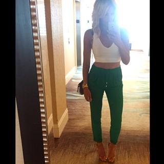 Charissa Thompson feet photo thumbnail