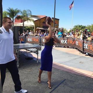 Charissa Thompson feet photo thumbnail