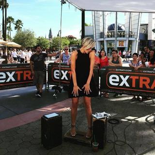 Charissa Thompson feet photo thumbnail