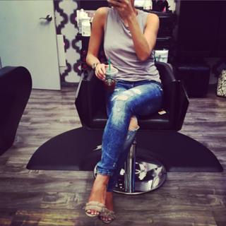 Charissa Thompson feet photo thumbnail