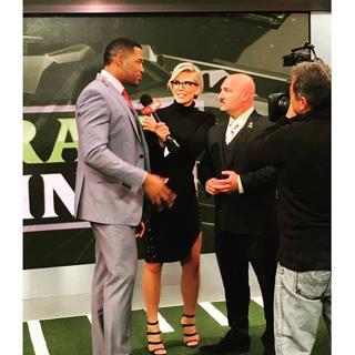 Charissa Thompson feet photo thumbnail