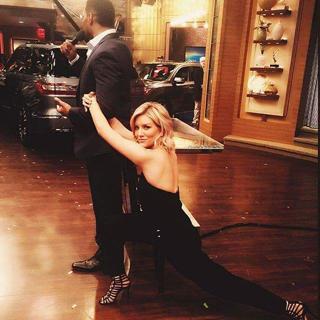 Charissa Thompson feet photo thumbnail