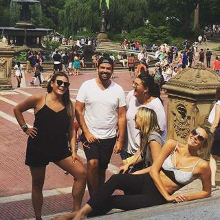 Charissa Thompson feet photo thumbnail