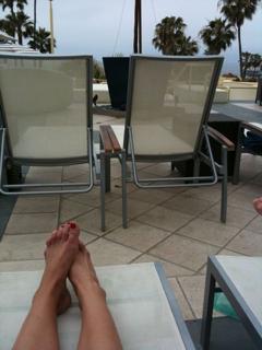 Charissa Thompson feet photo thumbnail