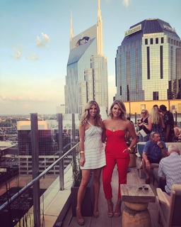 Charissa Thompson feet photo thumbnail