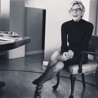 Charissa Thompson feet photo thumbnail